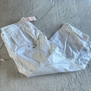 Star Style  White Capri Pants - large NwT